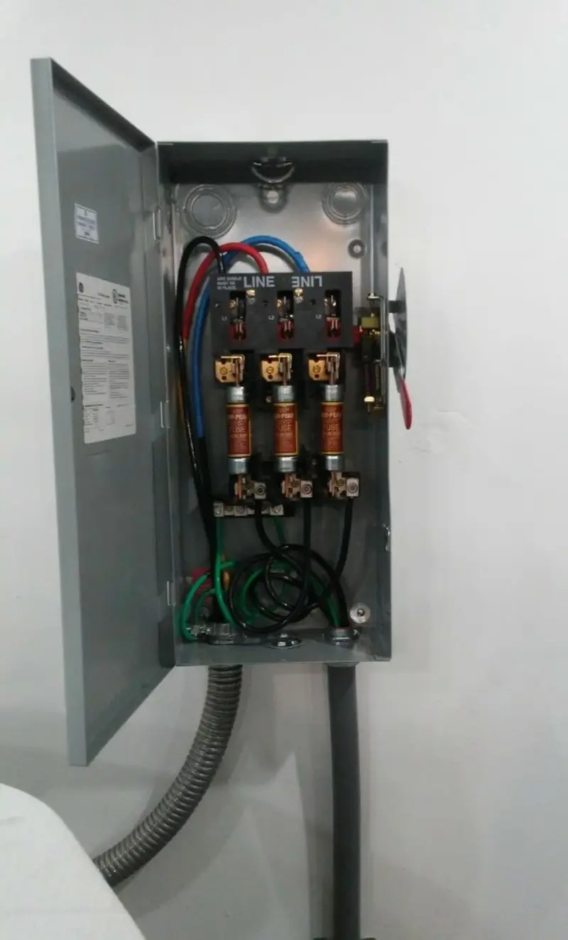 Three-phase disconnect switch installed for Smoke Detector Installation in Arbutus